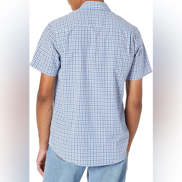 Amazon Essentials Men's Regular-Fit Short-Sleeve Poplin Shirt - Picture 4 of 16